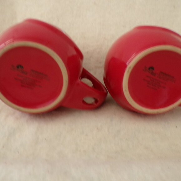 2 Elf On The Shelf Ceramic Red Mugs Christmas Hot Cocoa Coffee New - Picture 6 of 6